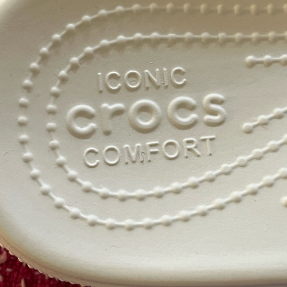Crocs Classic White Slide Sandals - Picture 12 of 15